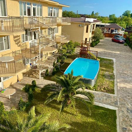 Mini Hotel Diva Alakhadze Екстериор снимка