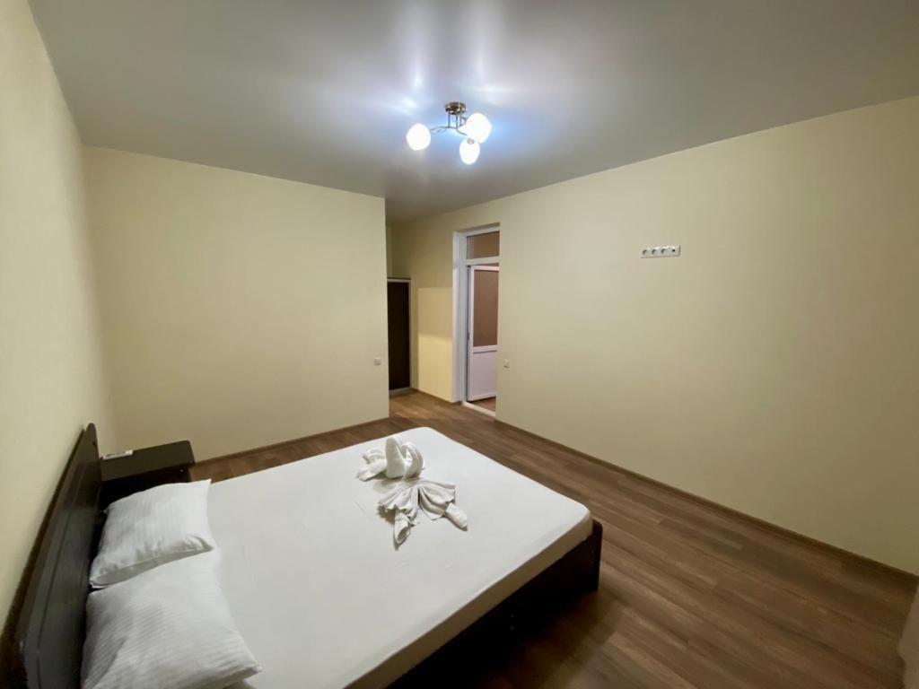Mini Hotel Diva Alakhadze Екстериор снимка